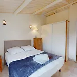 La Bleu 300 M De La Casa de Férias *