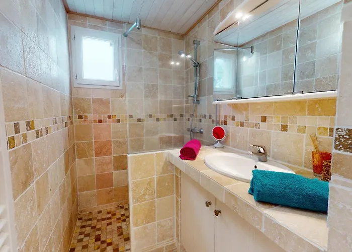 La Bleu 300 M De La Feriehus *