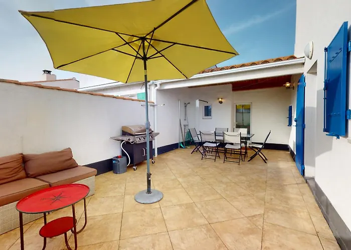 Feriehus La Bleu 300 M De La *