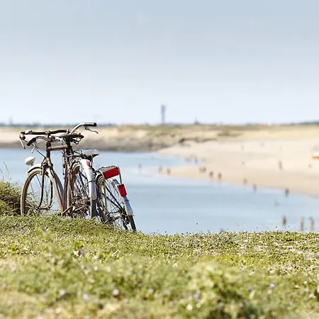 Hébergement de vacances La Bleu 300 M De La *