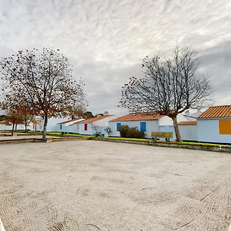 度假居 La Bleu 300 M De La