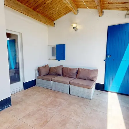 La Bleu 300 M De La Nyaraló