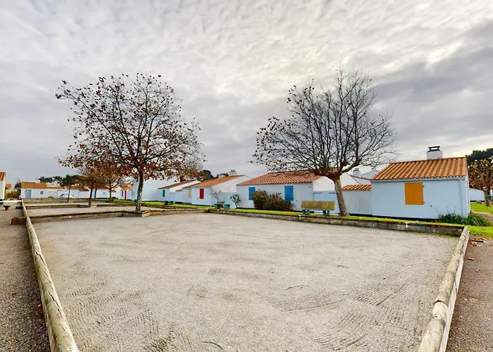 度假居 La Bleu 300 M De La